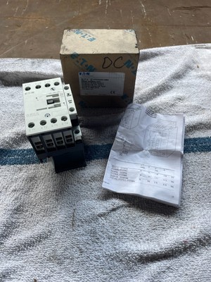 NIB Eaton XTCF032C10B NEMA and IEC Contactor 4P 32Amp 240v coil