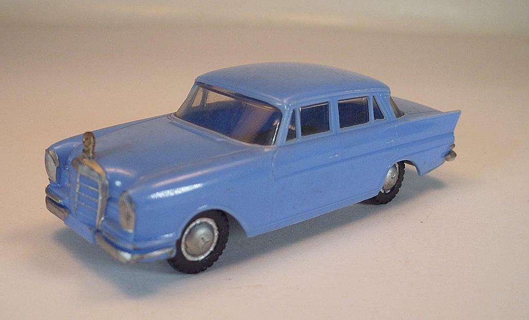 Siku Mercedes 220 Plastique - Miniature Ancienne 1/60 - Occasion
