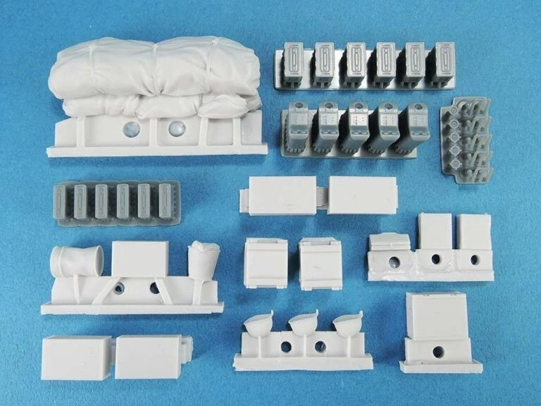 LEGEND PRODUCTIONS M4A3 ENGINE DECK STOWAGE SET  1:35 LF1447 - Immagine 3 di 4