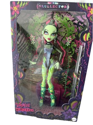 Mattel Creations MONSTER HIGH VENUS MCFLYTRAP Doll HYV93 New In Hand Gorgeous!