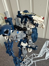 LEGO BIONICLE Krekka 8623 - 100% Complete With Disk