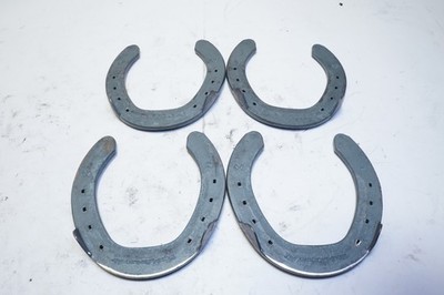 Mustad Equi-Librium Horseshoe With Side Clips, Size 2 HIND & FRONT Ships FREE