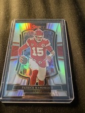 2025 Panini Select - Premier Level Patrick Mahomes II #107 Silver Prizm