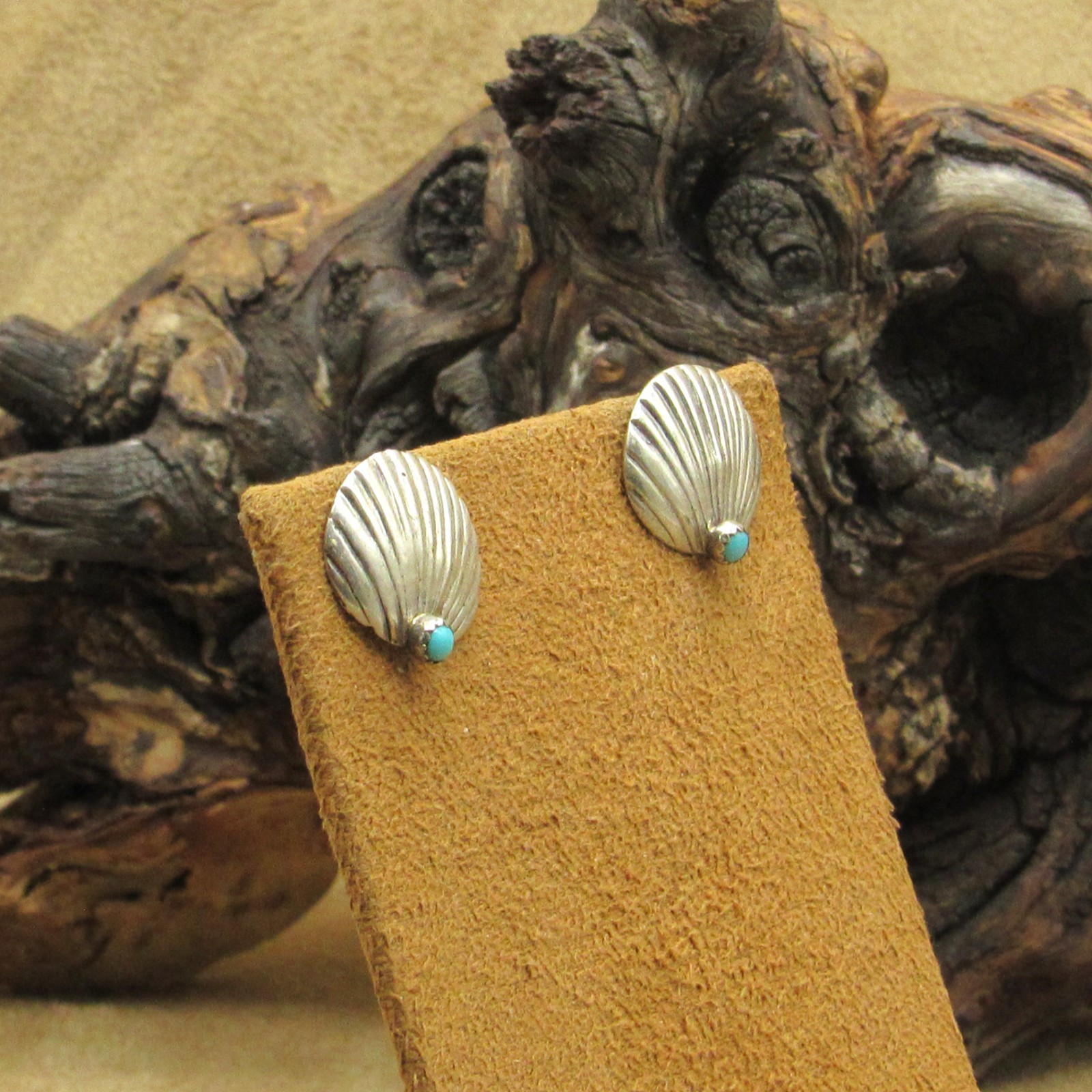 Sterling Silver Darling Shell Shaped Earrings wit… - image 4