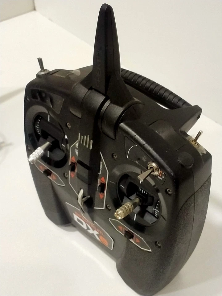 Spektrum DXe DSMX Transmitter No.SPMR1000 & Spektrum AR631 DSMX  Rx - Image 2 of 4