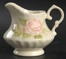 Metlox - Poppytrail - Vernon Vernon Rose Pink Creamer 358568