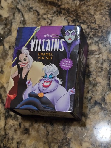 ๐ Disney Villains CRUELLA * URSULA * MALEFICENT Enamel Pin Set Book & Box NEW - Picture 2 of 5