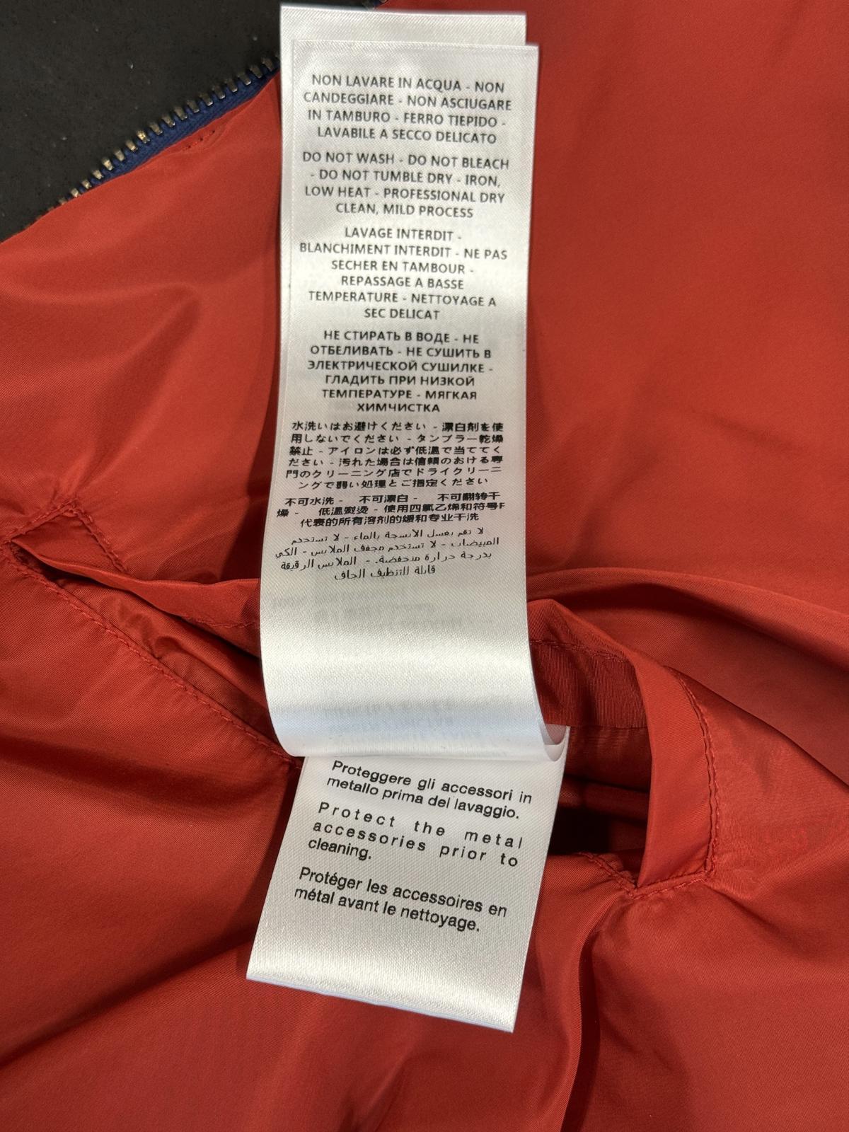 Gucci Monogram Rain Jacket Navy Red - image 8