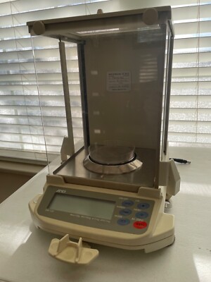 A&D GR-202 Analytical Lab Scale 42g/210g x 0.1/0.01mg