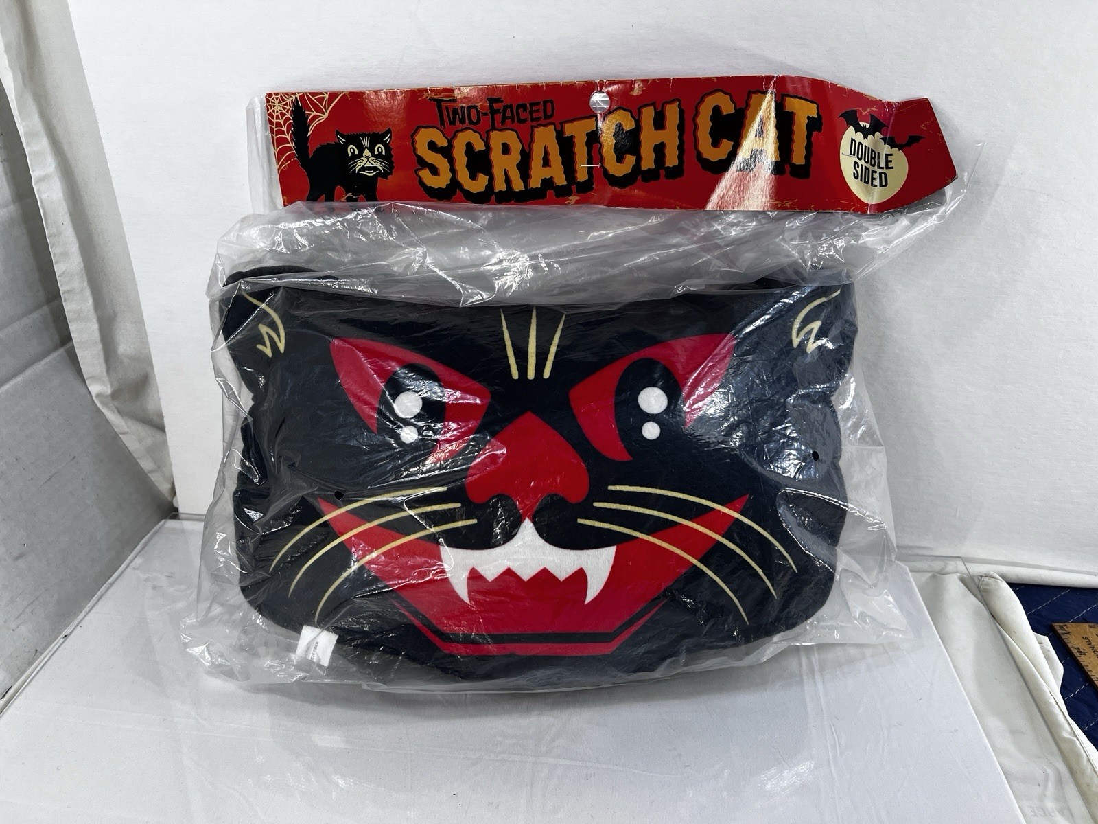 Beistle Retro Halloween Collectible Black 2 Faced Scratch Ca