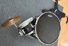 Marschschlagzeug Eigenentwicklung – Bassdrum, Snare, Becken, Tragegurt