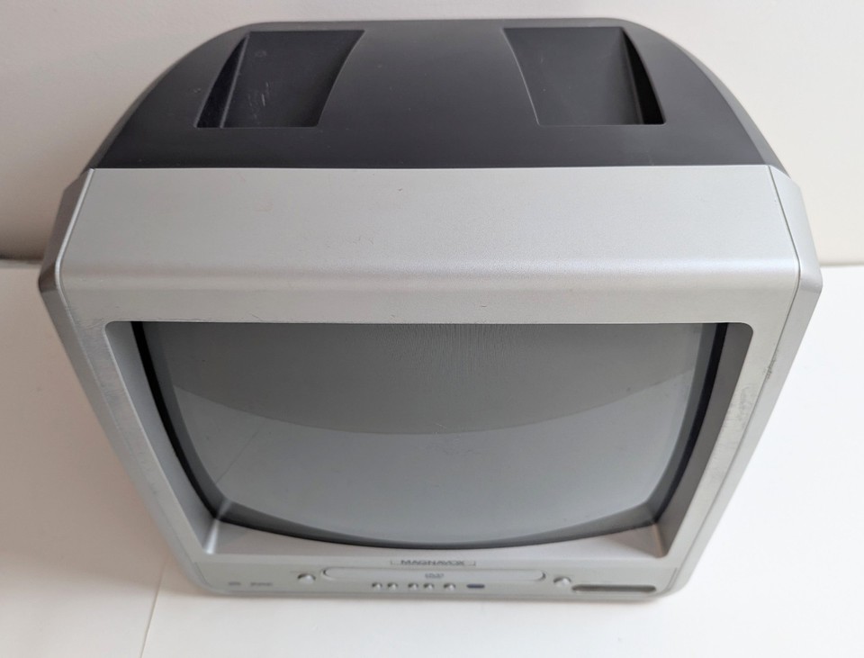 Magnavox MWC13D6 13” Retro Gaming TV, DVD Doesn't Work No Remote Ships ...