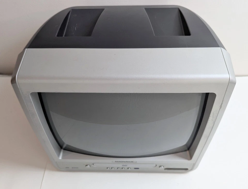 Magnavox MWC13D6 13” Retro Gaming TV, DVD Doesn't Work No Remote Ships Free - Image 4 of 4