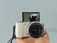 Sony Alpha a5000 20.1MP Mirrorless Digital Camera With 16-50mm Lens White Gift