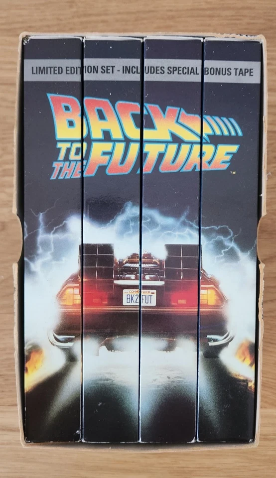 BACK TO THE FUTURE TRILOGY UK VHS CIC LETTERBOX WIDESCREEN BOX SET w. SECRETS - Image 3 of 4