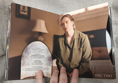 Six Feet Under The Complete Series 2001-2005 HBO DVD Gift Set 25 Disc Set - Picture 12 of 24