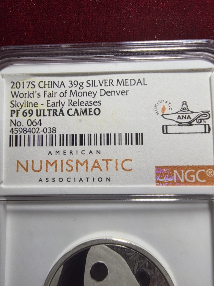 2017S 中国 39 克银牌 #64 世界货币博览会丹佛天际线 NGC ER PF69 — 第 3/4 张图片