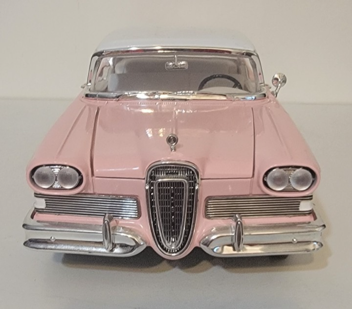 1958 Ford Edsel Citation Car Road Legends Pink Hardtop 1:18 Scale