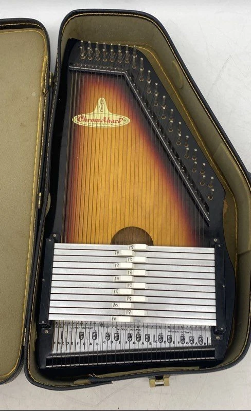 Chromaharp Sunburst Finish Musical Instrument Folk Strings Compact Autoharp - Image 2 of 4