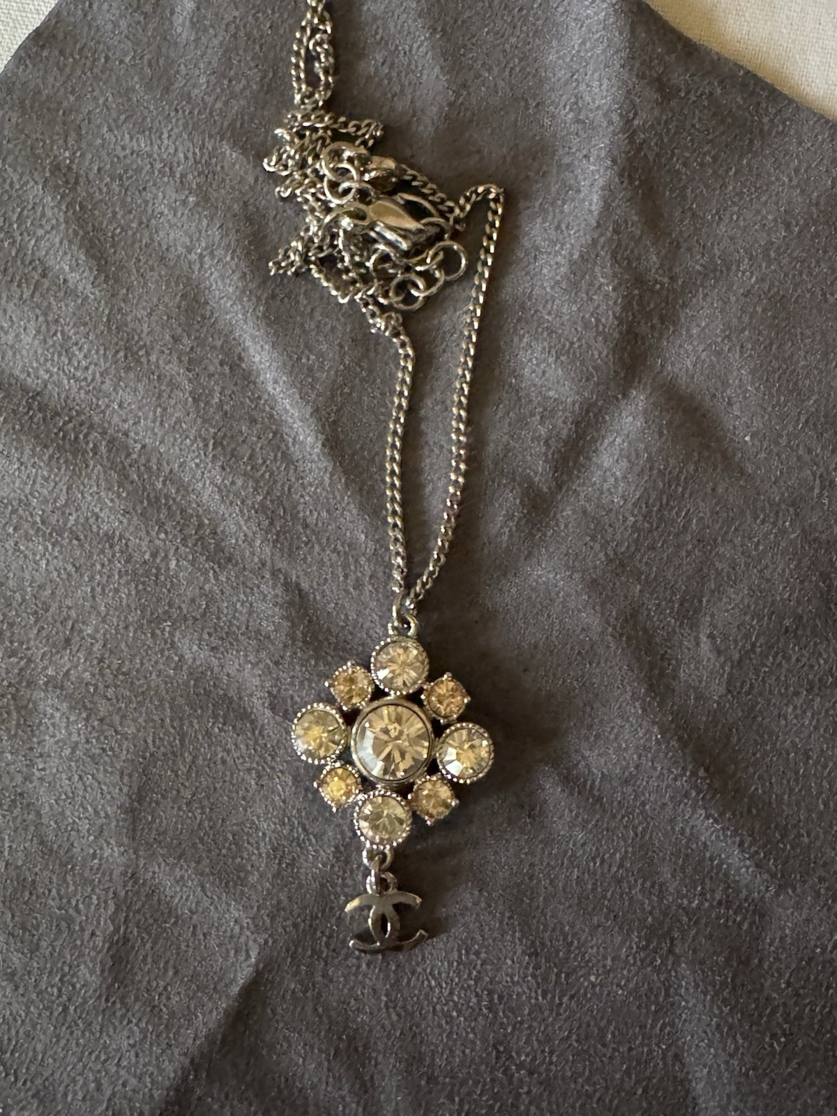 Chanel Silver-Tone Rhinestone Floral Clover Pendant Necklace 16–18” Authentic