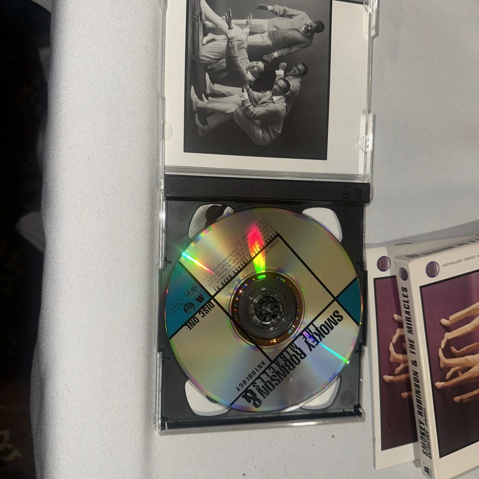 Smokey Robinson & the Miracles Anthology 2-CD Set with Booklet 1995 - Image 2 of 4