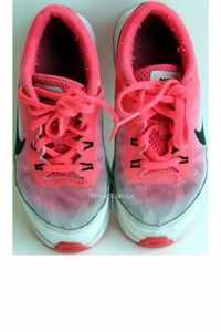 girls size 12 tennis shoes