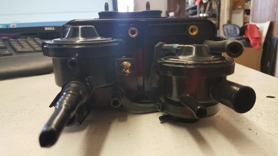 2000 2001 2003 2004 2005 TOYOTA MR2 SPYDER 1.8L VASILHA DE CARBONO 7774017051 FABRICANTE DE EQUIPAMENTO ORIGINAL - Imagem 4 de 4