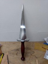 A BEAUTIFUL CUSTOM HANDMADE 15 INCHES LONG IN HIGH CARBON STEEL BOWIE KNIFE