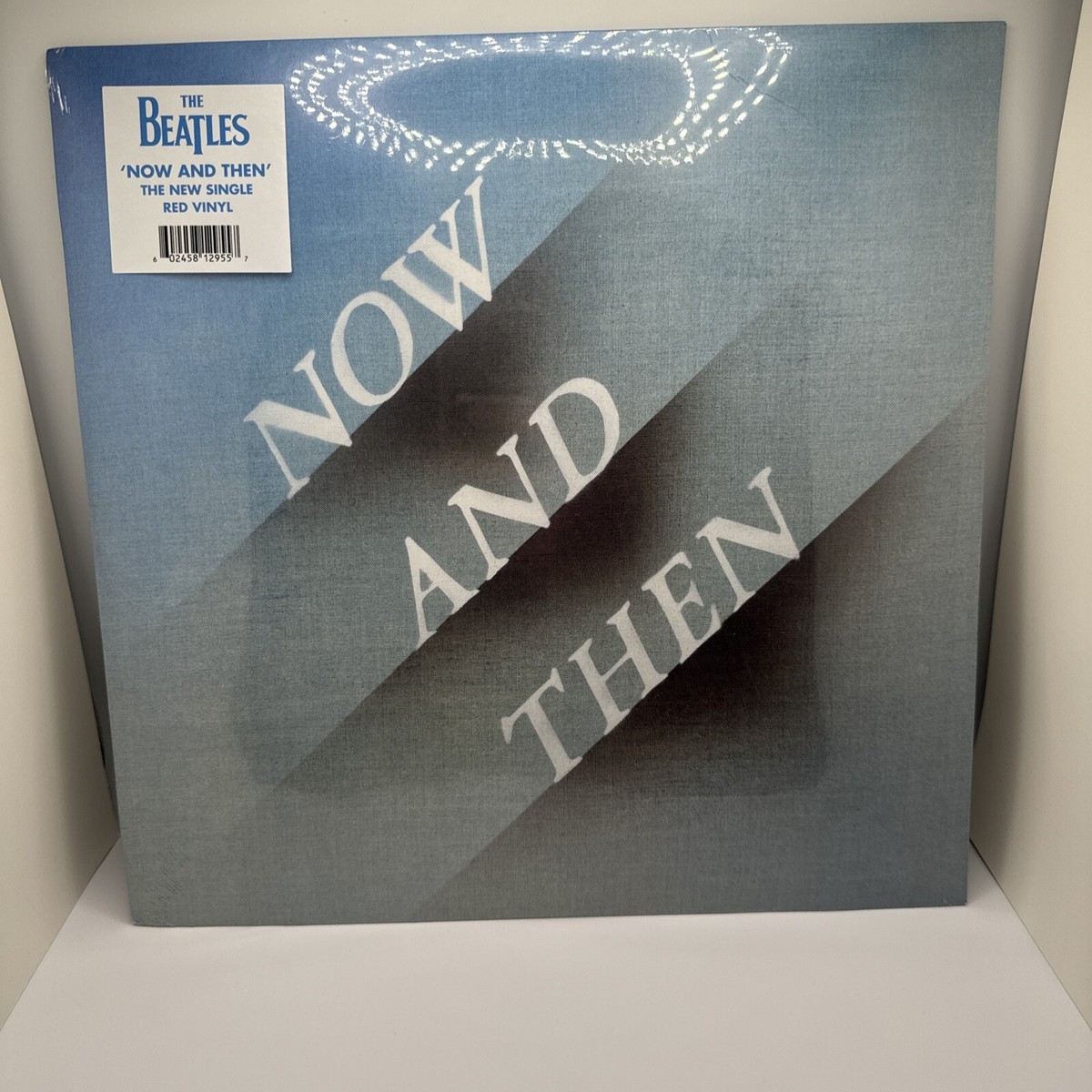 ポップス+ロック(洋楽) THE BEATLES - NOW AND THEN/THE BEATLES (RED VINYL) 31odtczwnuL._SY200_QL15_.jpg