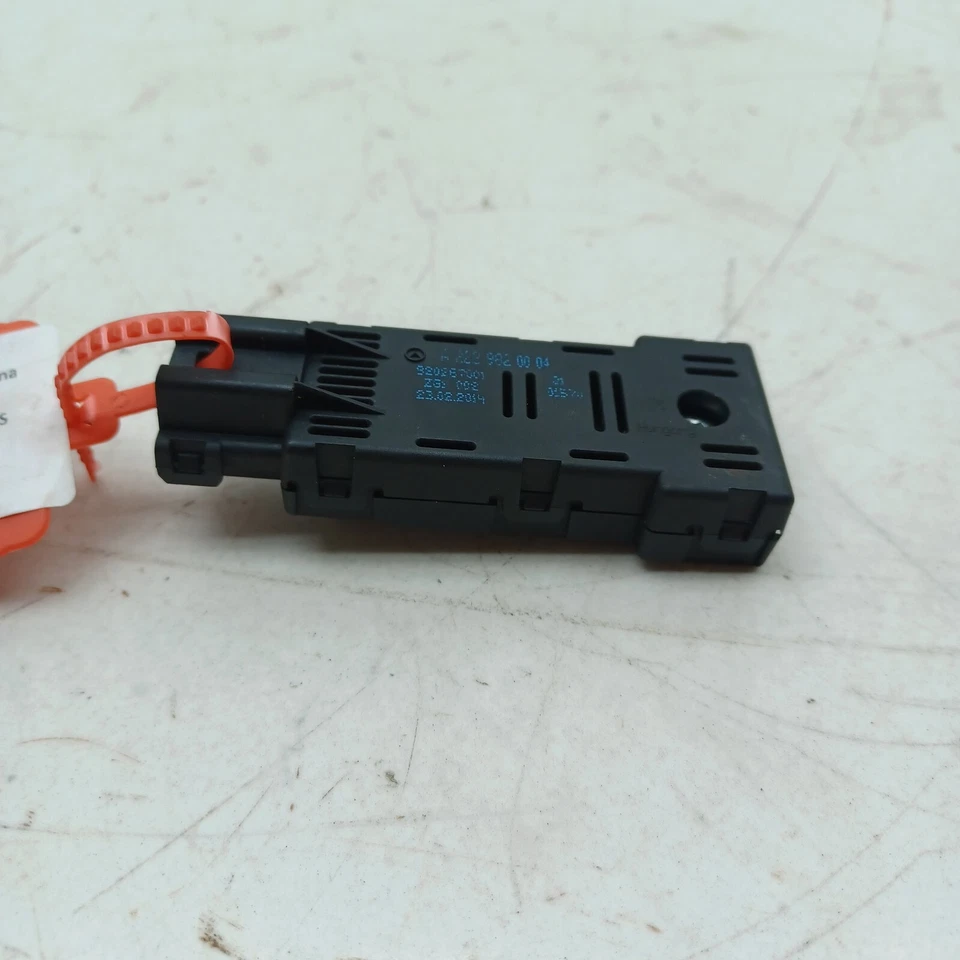 2014 Mercedes CLA C117 Noise Supression Filter Module A2229820004 - Image 3 of 4