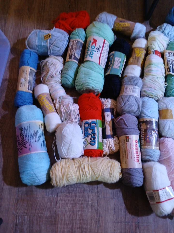 HUGE Yarn Lot Caron Jack Frost Baby Yarn Kolor Match Aunt Lydia VTG Mixed Color  - Image 3 of 4