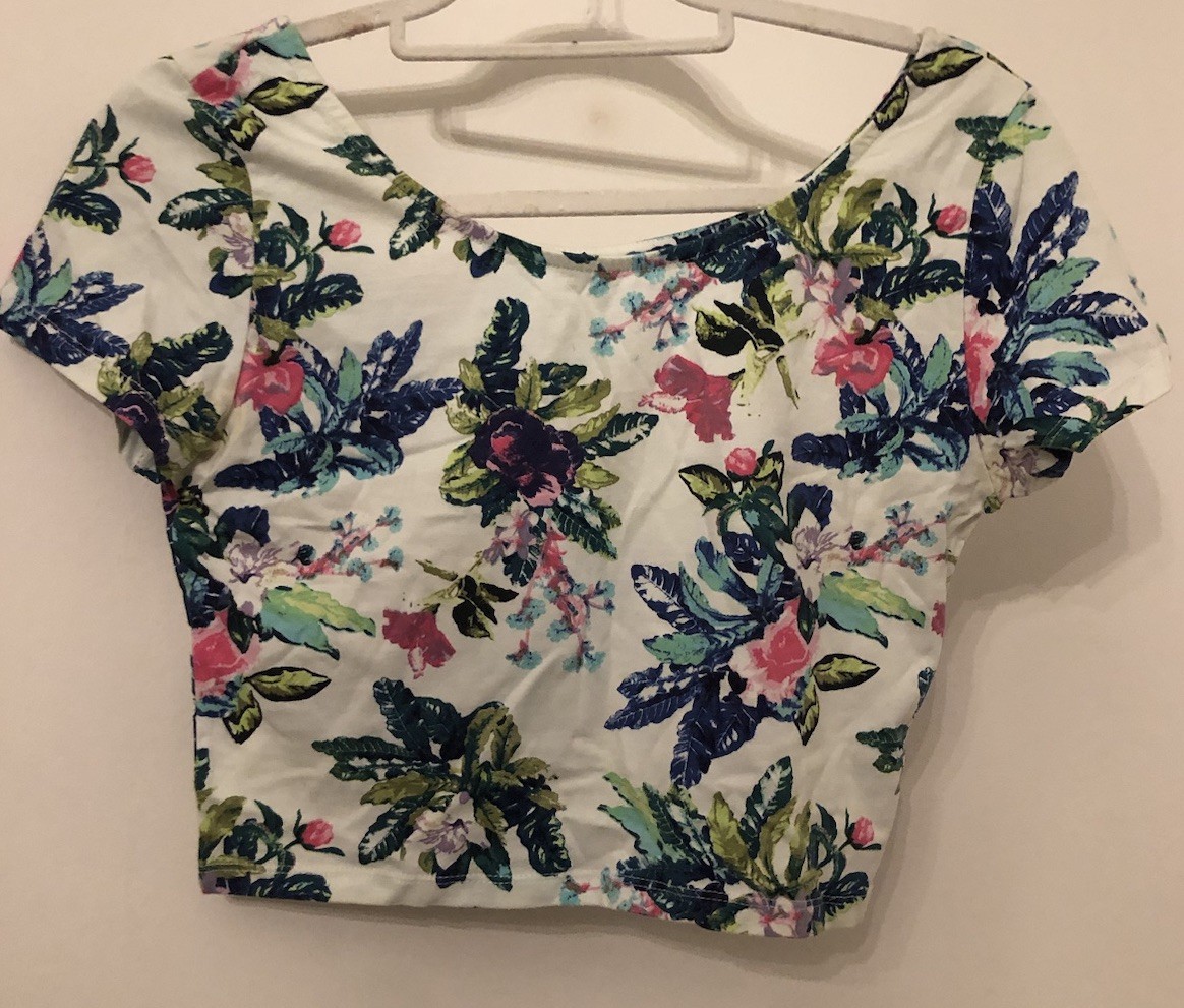 Crop Top  Size Medium-image