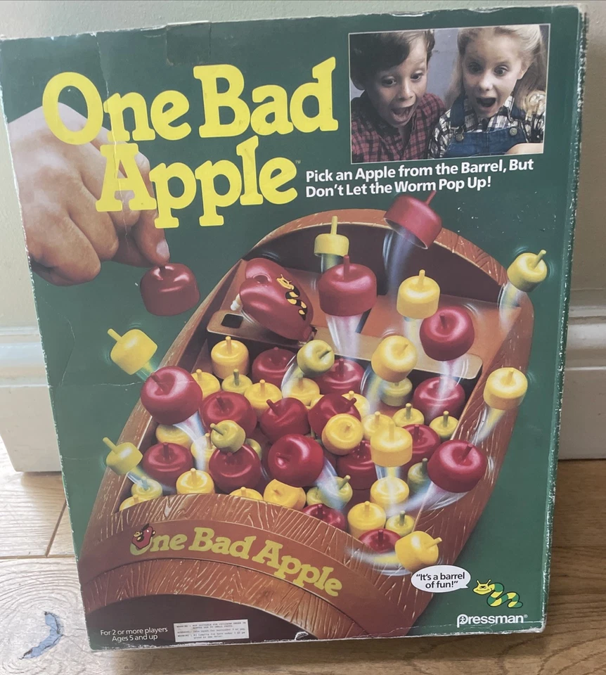 Vintage One Bad Apple Board Game Pressman 1988 - Image 2 of 4