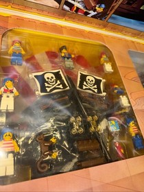 LEGO 6285 Black Seas Barracuda Legoland New Sealed Contents 1989 Acrylic Case