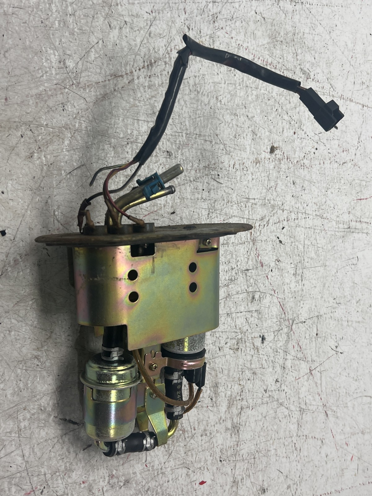 9801 SUZUKI TL1000R FUEL PUMP GAS PETROL SENDER UNIT eBay