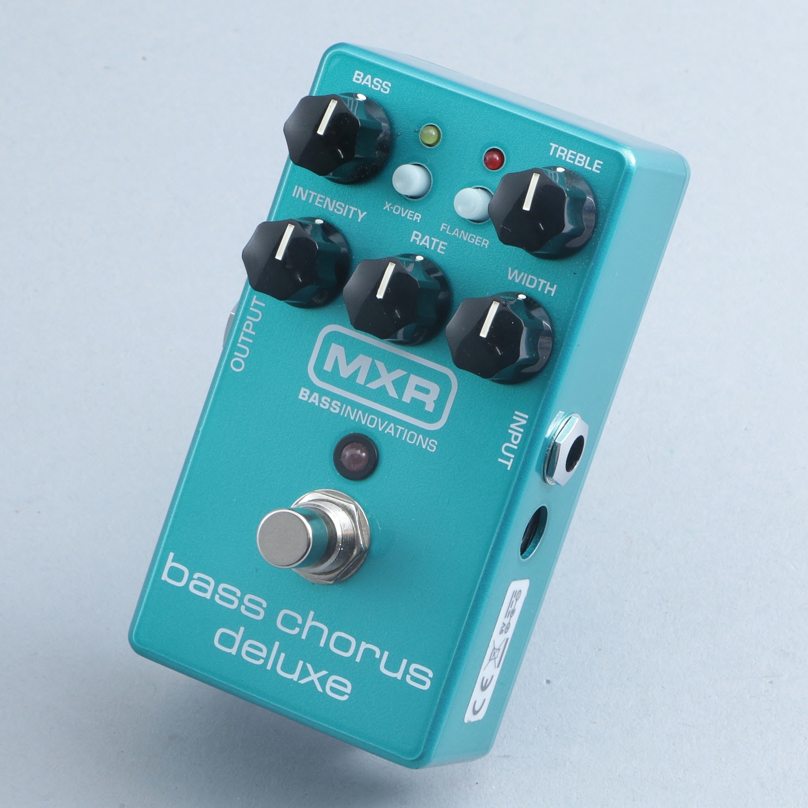 MXR M83 Bass Chorus Deluxe Bass Guitar Effects Pedal P24979