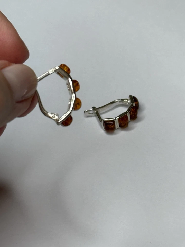 Pendientes de piedra ámbar genuina con plata de ley. Pendientes ámbar coñac Foto 2 de 3