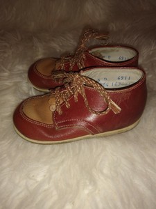 vintage stride rite shoes