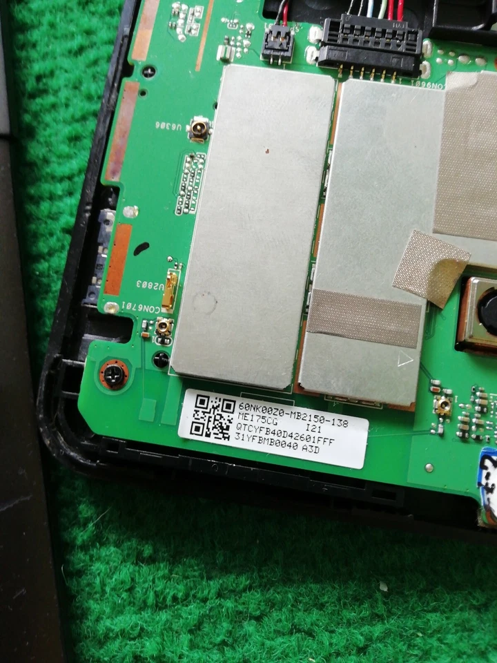 Tablet ASUS non Si Accende Da Riparare Schermo in buone Condizioni  - Immagine 3 di 4