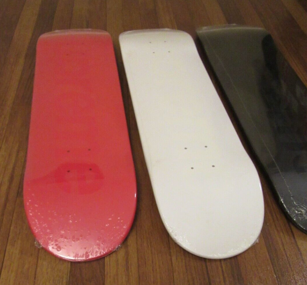 Supreme - 新品 Supreme Tonal Box Logo Skateboard Supreme Tonal Box Logo Skateboard Deck Black - SS23 - US