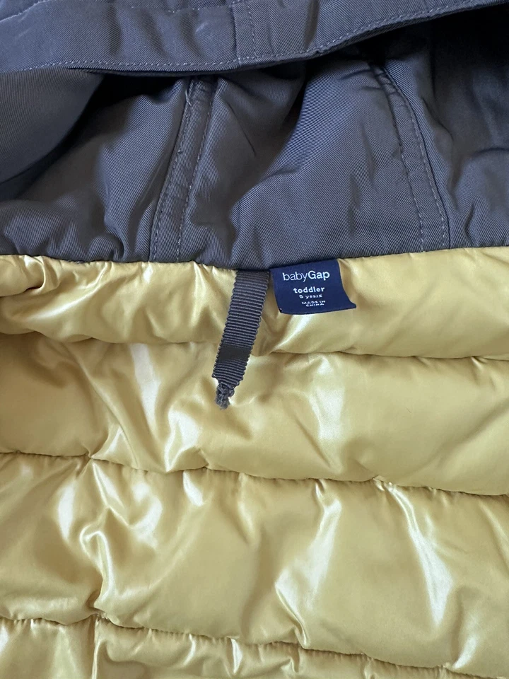 Abrigo acolchado BABY GAP con capucha (medidas incluidas) 5 años Foto 3 de 4