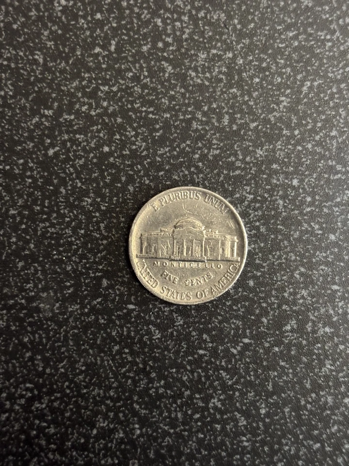 1984 Thomas Jefferson,Nickel With plenty of errors. Mint Mark P - Image 3 of 4