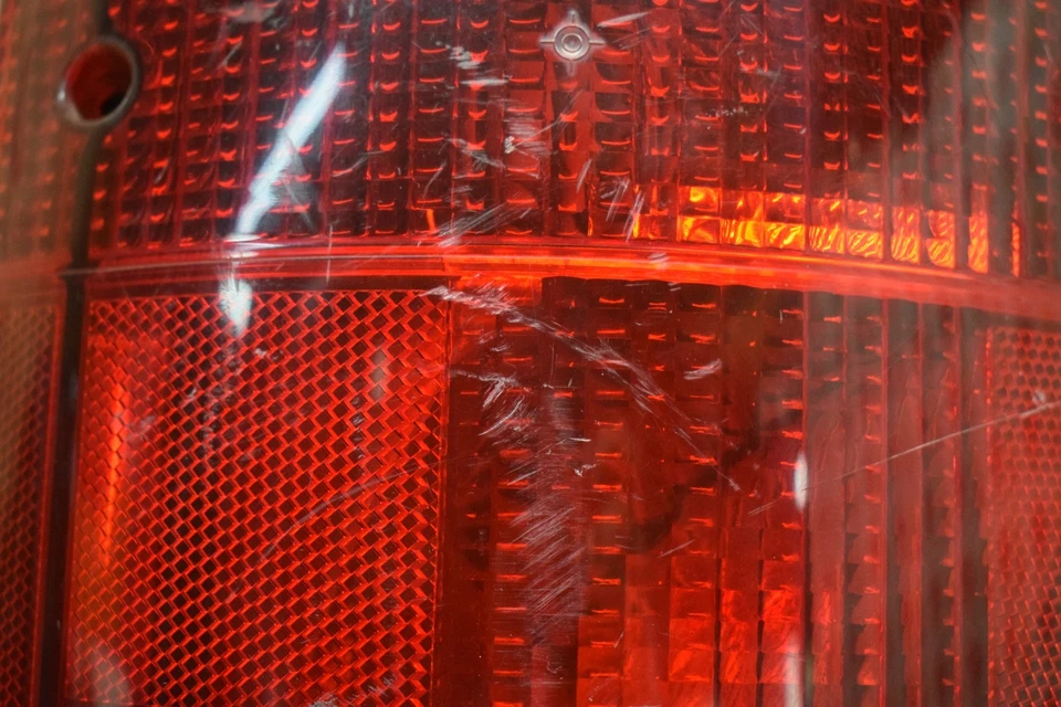 05-14 FORD E150 E250 E350 LADO IZQUIERDO FRENO TRASERO CUARTO MTD LUZ TRASERA OEM Foto 2 de 4