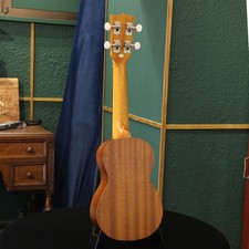 Ohana Ukuleles SK-10 Laminate-10 Series Soprano Ukulele