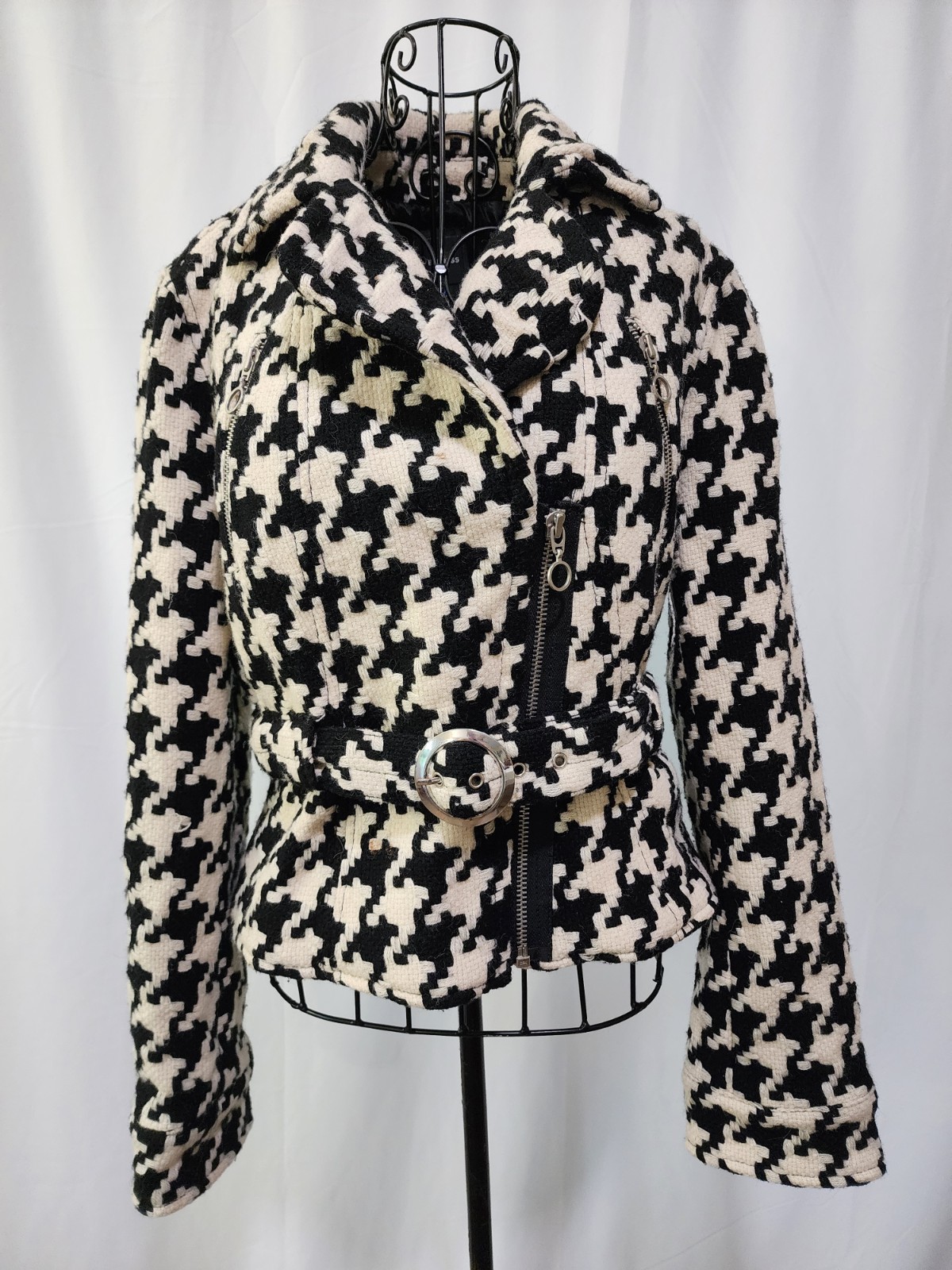 Express Women’s Houndstooth Jacket Size Large Bla… - image 1