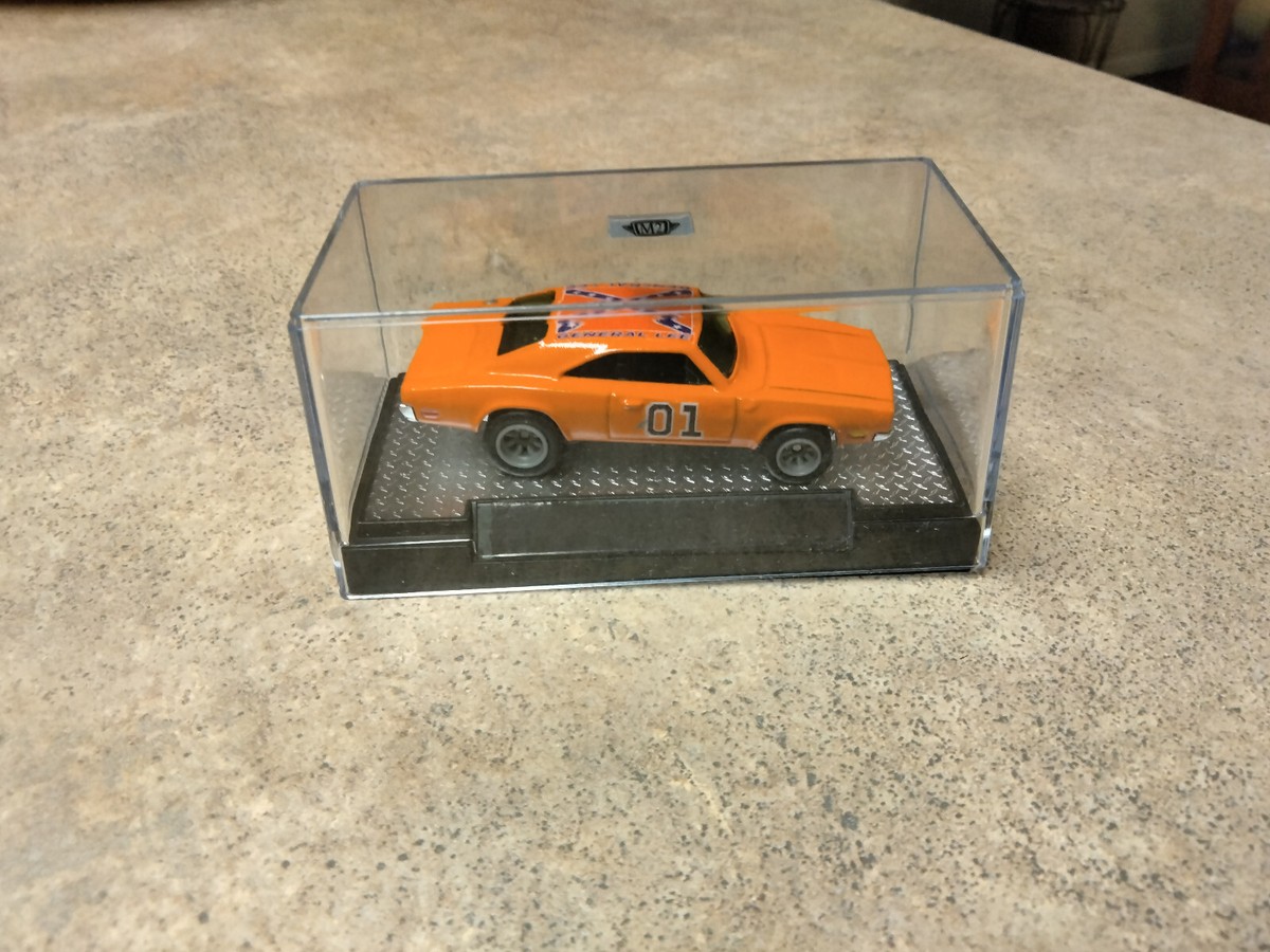 Hot Wheels GENERAL LEE Dukes of Hazzard CHARGER W/REALRIDERS