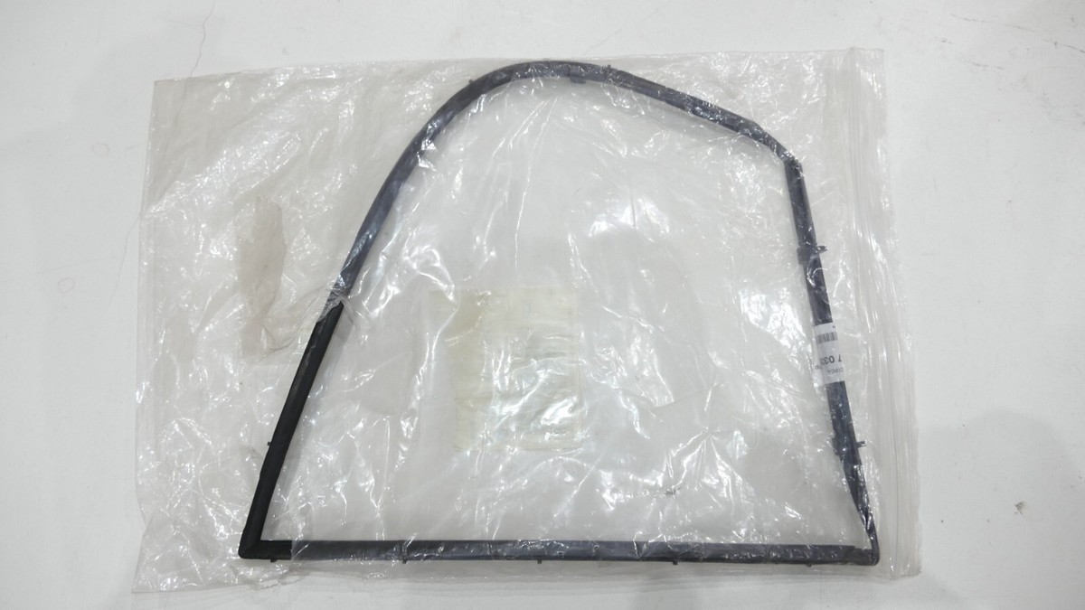 OEM BMW 5 Series E60 Rear Side Window Frame Left N/s 7033645