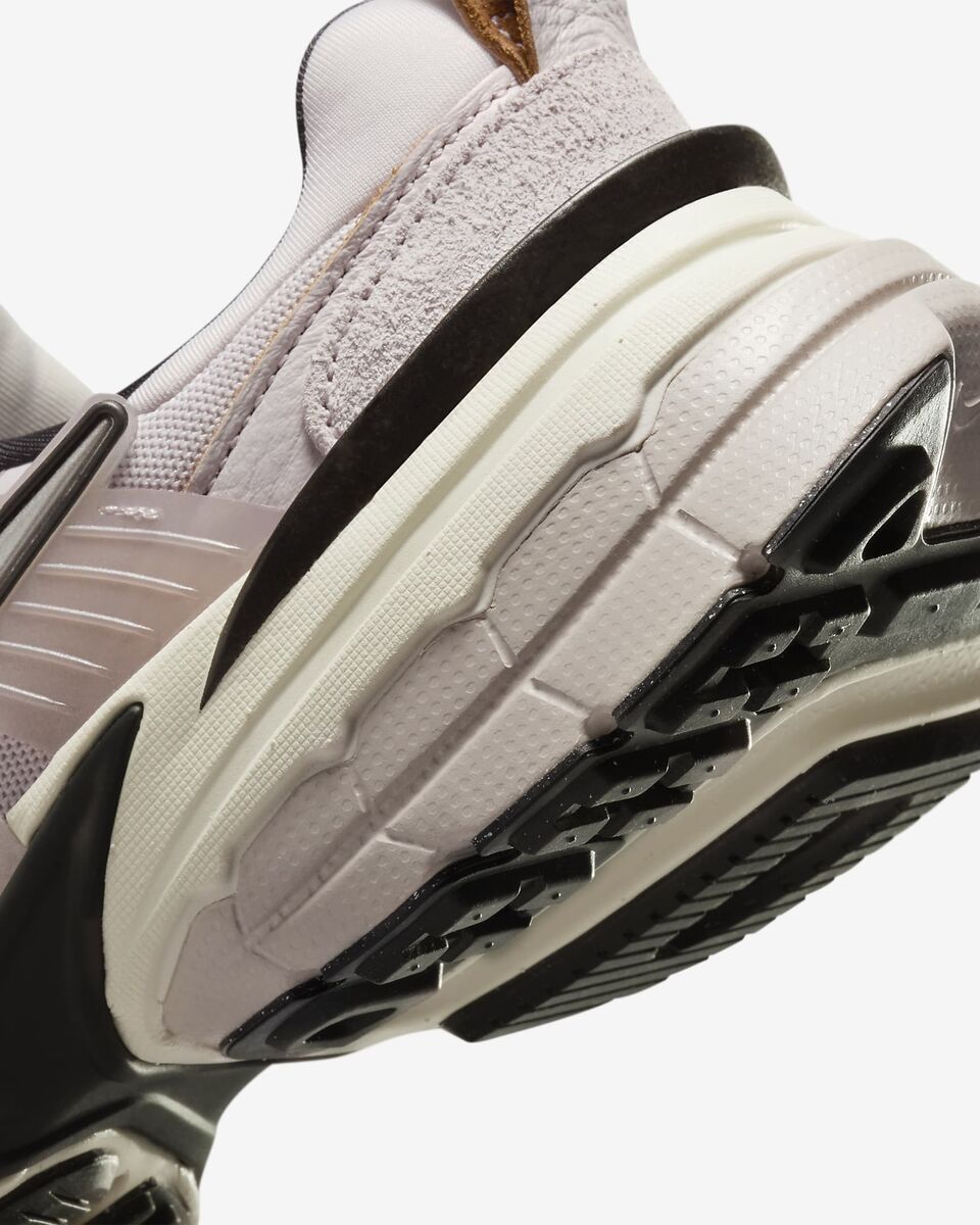 FN6703-001 Nike V2K Run Platinum Violet Light Bone Black FN6703-001 Nike V2K Run Platinum Violet Light Bone Black
