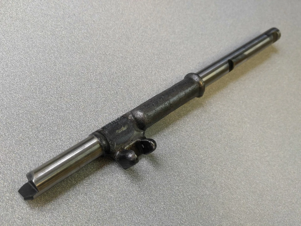 EXCELLENT USED ORIGINAL PORSCHE 914 TRANSMISSION 1ST REVERSE SHIFT ROD 1970-72 — 第 3/4 张图片