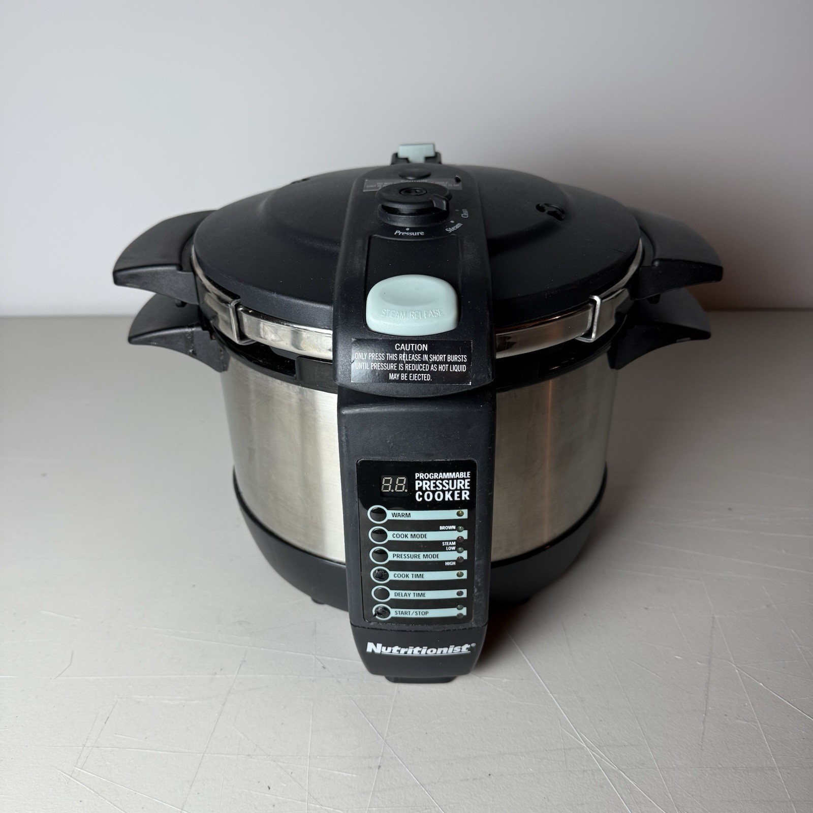 Nutritionist NPC400 Four-Quart Programmable Pressure Cooker 